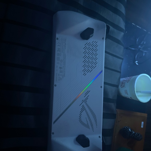 Asus Rog Ally - Picture 4 of 12